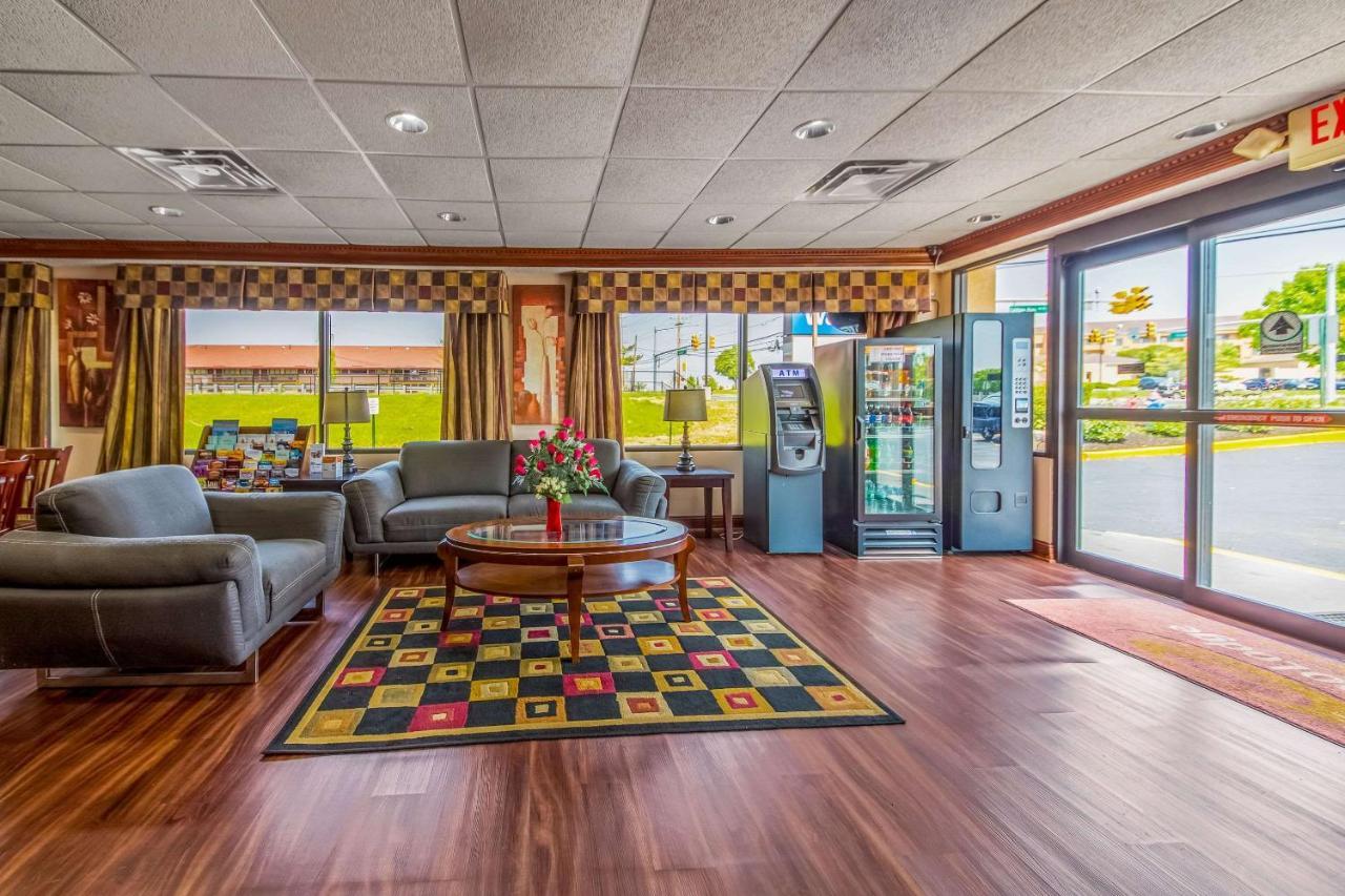 Econo Lodge Mount Laurel Exteriér fotografie